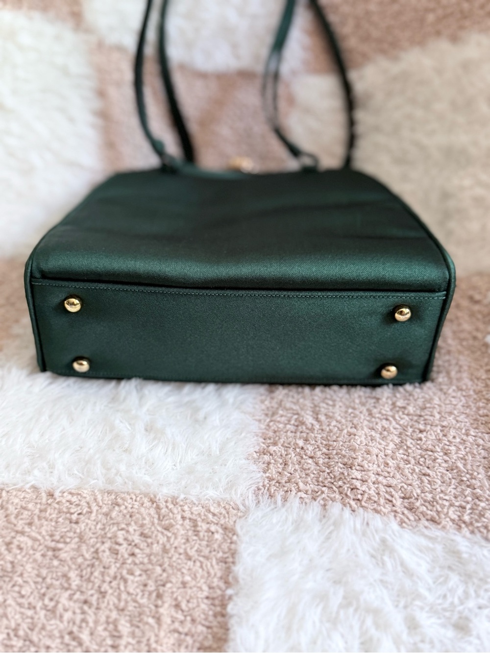 Judith Leiber Forest Green Satin Occasion Bag Crystal Pearl Closure NWT - Picture 4 of 6